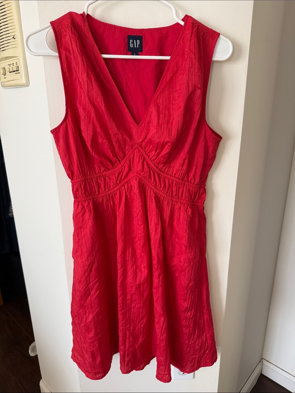GAP Bright Red V-Neck Sleeveless Mini Dress